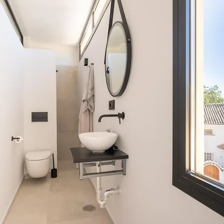 Glamorous 3br Penthouse Mins To Puerto Banus W/terrace