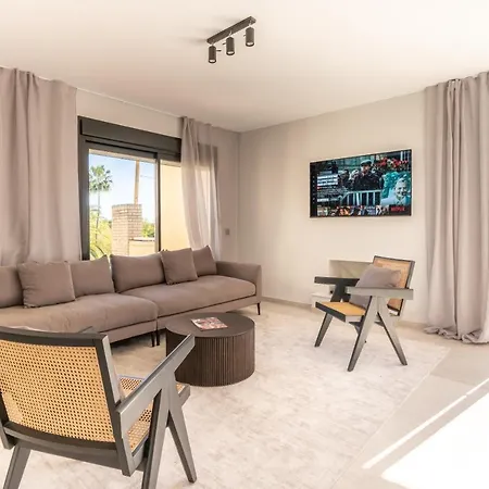 Glamorous 3br Penthouse Mins To Puerto Banus W/terrace