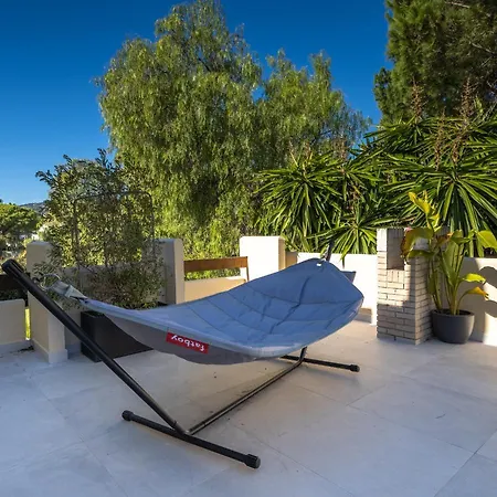 Glamorous 3br Penthouse Mins To Puerto Banus W/terrace Apartamento *