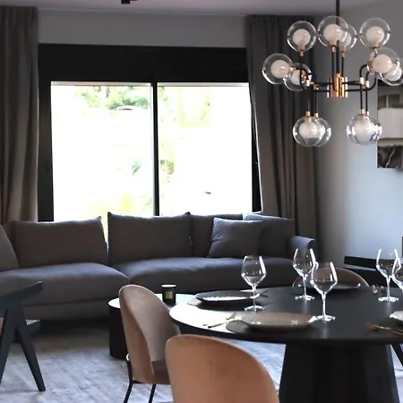 Glamorous 3br Penthouse Mins To Puerto Banus W/terrace Marbella